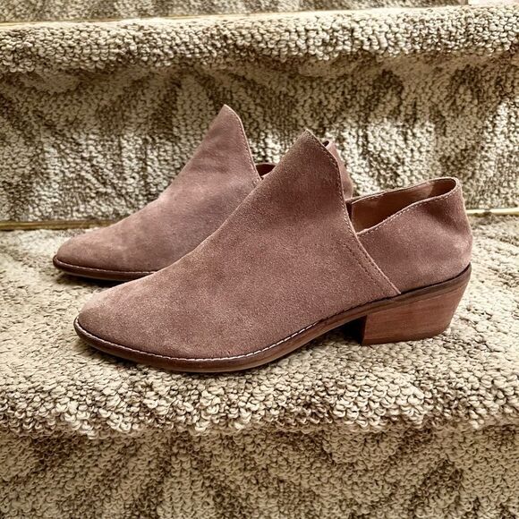 EEUC Women's Lucky Brand Fausst Ankle Bootie Boot Taupe Suede Size 8 Medium - Picture 3 of 5